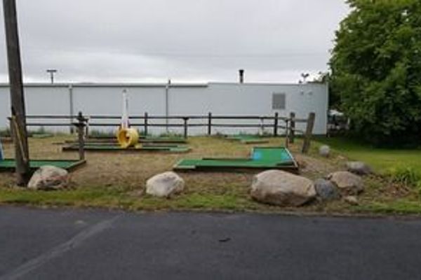 Budget Host Inn (Detroit Lakes)